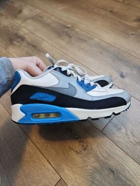 6.5Y Women's 8 Nike Air Max